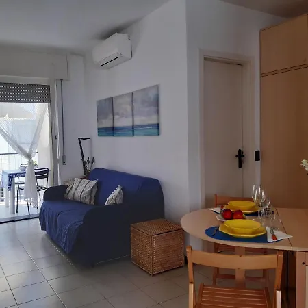 La Terrazza Tra Il Mare E Gli Ulivi By World Apartment