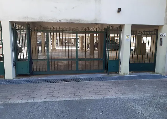La Terrazza Tra Il Mare E Gli Ulivi By World Apartmán *
